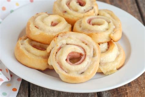 Ham & Cheese Pinwheels - calories, carbs, nutrition