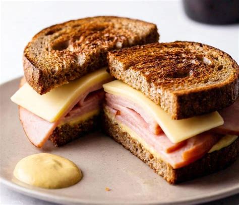 Ham & Swiss on Rye - calories, carbs, nutrition