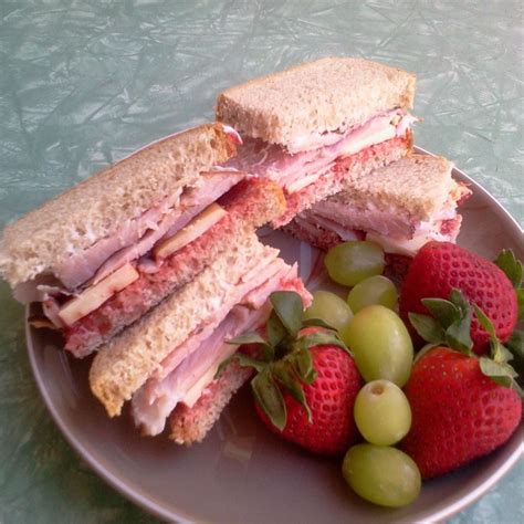 Ham/Swiss/Rye - calories, carbs, nutrition