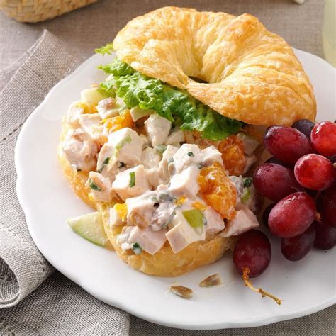 Harvest Chicken Salad Croissant - calories, carbs, nutrition