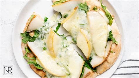 Havarti Fruit Flatbread Pizza - calories, carbs, nutrition