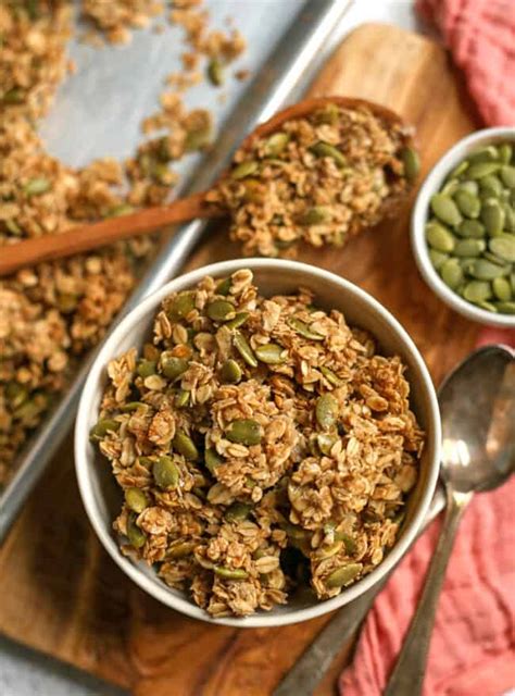 Hazelnut and Pumpkin Seed Granola - calories, carbs, nutrition