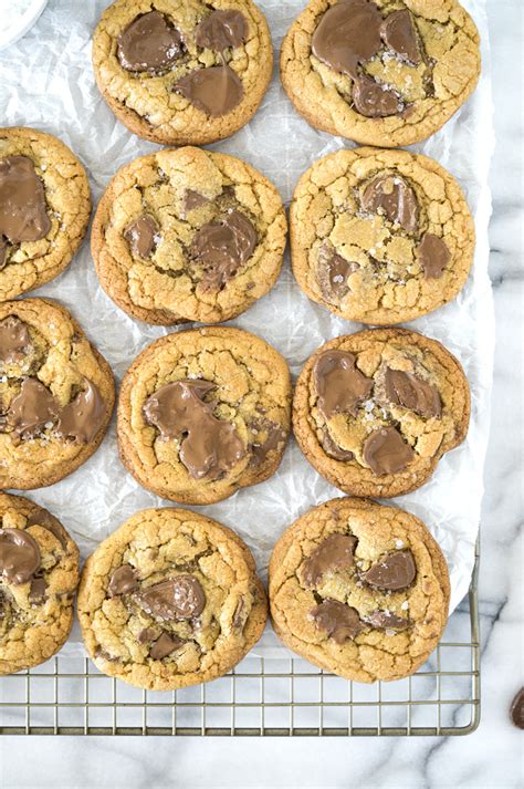 Hazelnut & Milk Chocolate Cookies - calories, carbs, nutrition