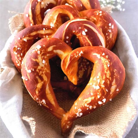 Heart Shaped Soft Pretzel - calories, carbs, nutrition