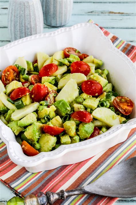 Hearts of Palm Avocado Salad - calories, carbs, nutrition