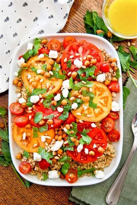 Hearty Grain & Tomato Salad - calories, carbs, nutrition