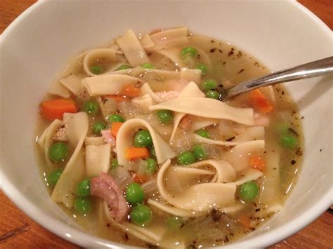 Hearty Turkey & Noodle Soup - calories, carbs, nutrition