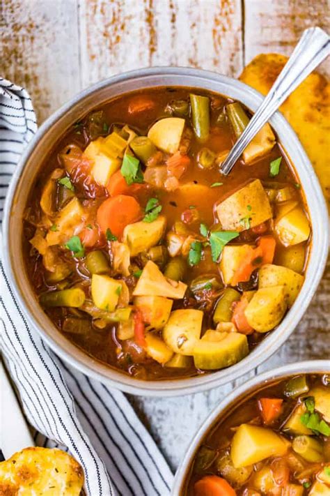 Hearty Vegetable Soup - calories, carbs, nutrition