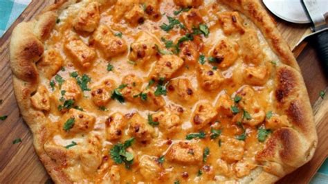 Honey Sriracha Chicken Pizza (10") - calories, carbs, nutrition