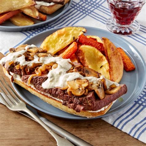 Hot Open-Faced Roast Beef Sandwich - calories, carbs, nutrition