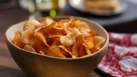 Housemade BBQ Potato Chips - calories, carbs, nutrition