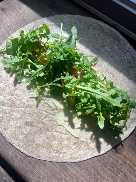 Hummus, Veggie and Arugula Panino - calories, carbs, nutrition