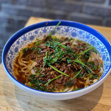 Hunan Noodles with Spicy Ground Pork - calories, carbs, nutrition