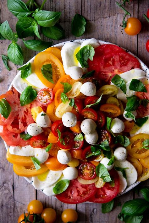 Italian Style Caprese Salad - calories, carbs, nutrition