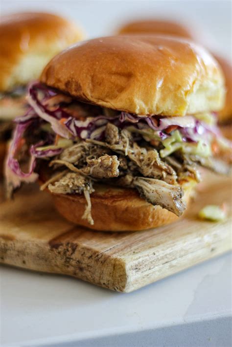 Jerk Chicken Sandwich (80003.0) - calories, carbs, nutrition