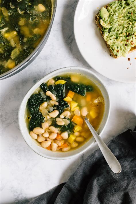 Kale and White Bean Soup - calories, carbs, nutrition