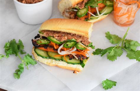 Korean BBQ Chicken Bahn Mi - calories, carbs, nutrition