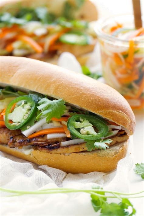 Korean BBQ Chicken Banh Mi Baguette - calories, carbs, nutrition