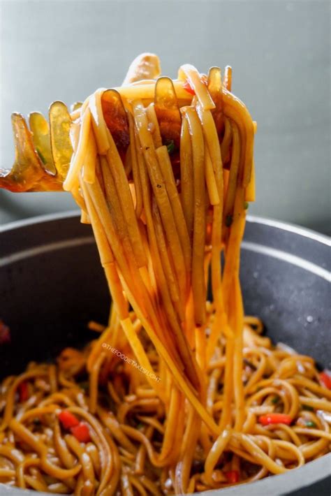 Kung Pao Linguine with Almonds (21817.0) - calories, carbs, nutrition