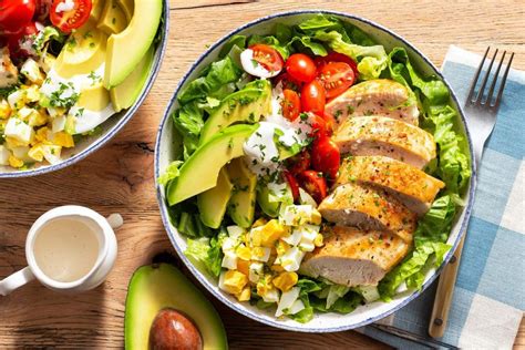 LA Grilled Chicken Cobb Salad - calories, carbs, nutrition