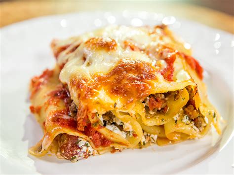 Lasagna Bolognese Roll withRicotta - calories, carbs, nutrition