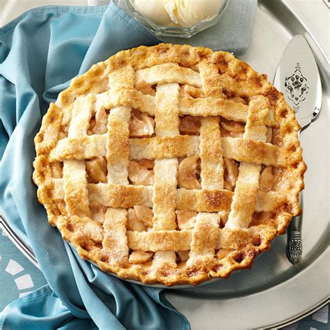 Lattice Top Apple Pie - calories, carbs, nutrition