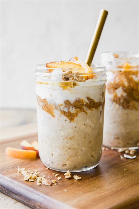 Layered Parfait Overnight Oats Peaches & Cream - calories, carbs, nutrition