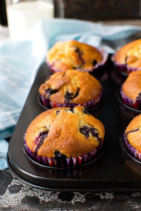 Layered Parfait Yogurt Blueberry Corn Muffin Greek Non Fat - calories, carbs, nutrition