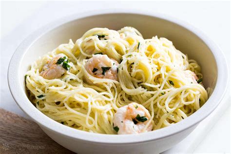 Lemon-Pepper Shrimp with Angel Hair Pasta and Lemon Cream Sauce - calories, carbs, nutrition