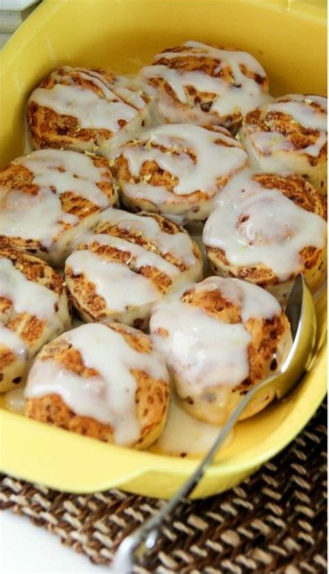 Lemon Zest Cinnamon Rolls, with Icing - calories, carbs, nutrition