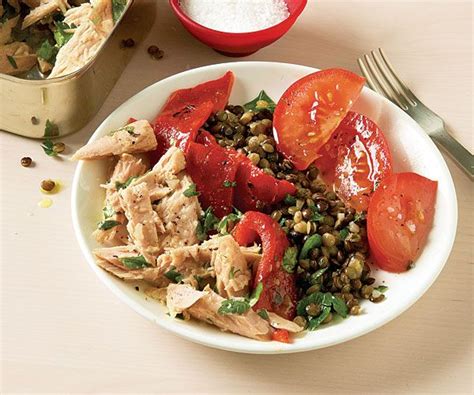 Lentil, Tuna, and Roasted Red Pepper Salad - calories, carbs, nutrition