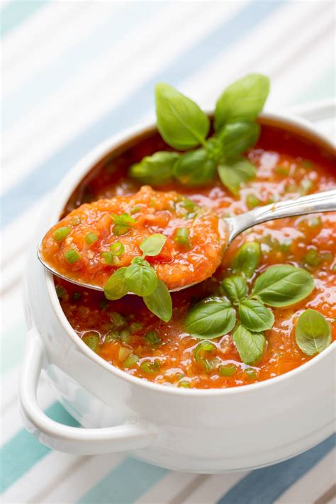 Light Summer Tomato Soup with Fresh Herbs - calories, carbs, nutrition