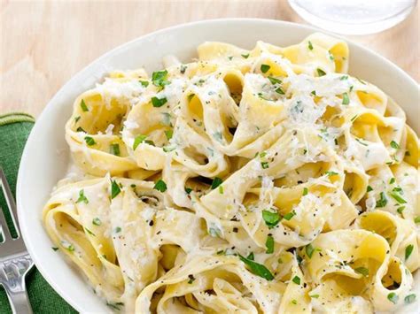 Low-Cal Fettuccine Alfredo - calories, carbs, nutrition