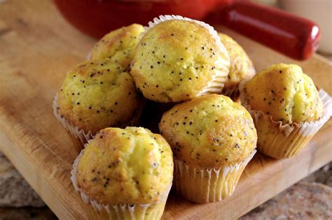 Low Fat Lemon Poppyseed Muffin - calories, carbs, nutrition