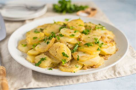 Lyonnaise Potatoes - calories, carbs, nutrition