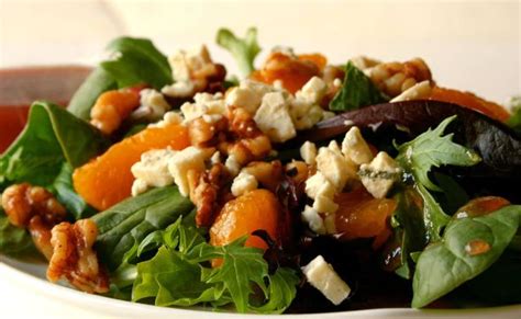 Mandrin Orange Gorgonzola & Walnut Salad - calories, carbs, nutrition