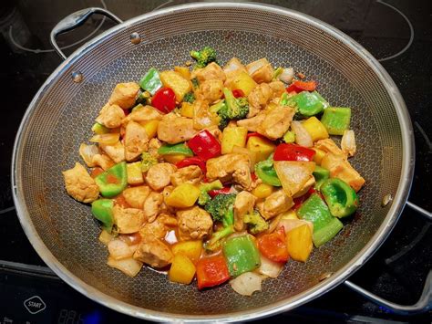 Mango Chicken Stirfry-PRO - calories, carbs, nutrition