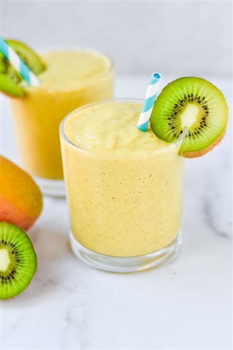 Mango Kiwi Yogurt Smoothie - calories, carbs, nutrition