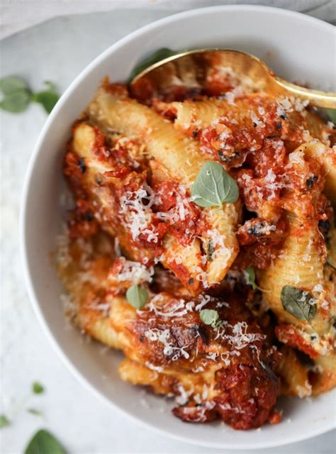 Marinara and Vegetable Baked Shells - calories, carbs, nutrition