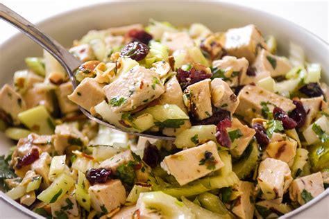 Marinated Chicken, Cranberry & Nut Salad - calories, carbs, nutrition