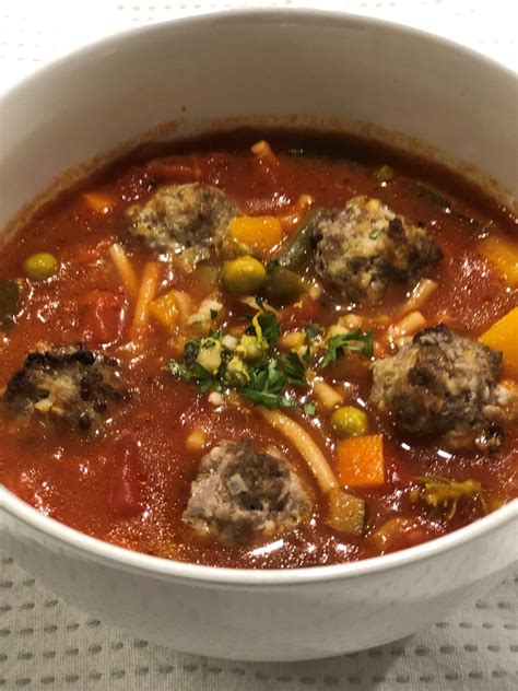 Meatball Minestrone - calories, carbs, nutrition