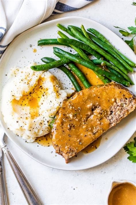 Meatloaf withBrown Gravy, Mashed Potatoes Green Beans - calories, carbs, nutrition