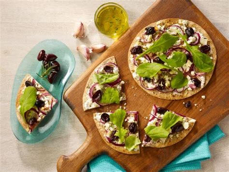 Mediterranean Bruschetta Pizzetta - calories, carbs, nutrition