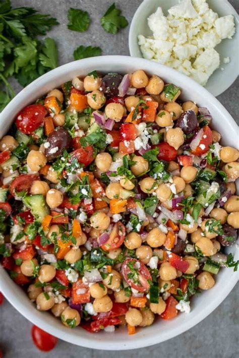 Mediterranean Chickpea Salad - calories, carbs, nutrition