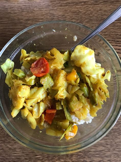 Mediterranean Deli Curry Cabbage - calories, carbs, nutrition