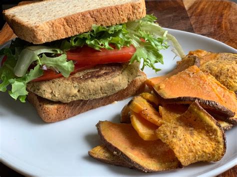 Mediterranean Veggie Burger with fries - calories, carbs, nutrition