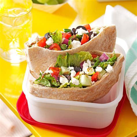 Mediterranean Veggie Pita - calories, carbs, nutrition