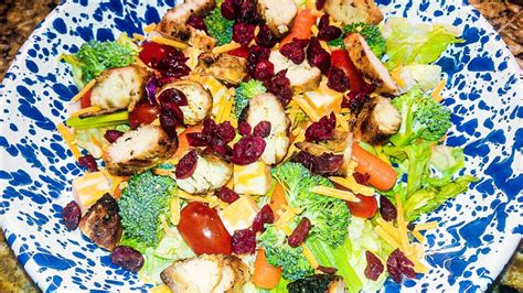 Mesquite Chicken Salad Plate - calories, carbs, nutrition