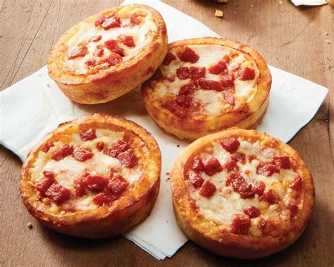 Mini Deep Dish Pepperoni Pizza #922 - calories, carbs, nutrition