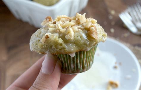 Mini Pistachio Muffin (48754.9) - calories, carbs, nutrition